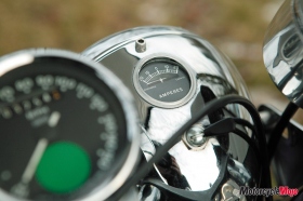 Motorcycle-Mojo_12_Commando